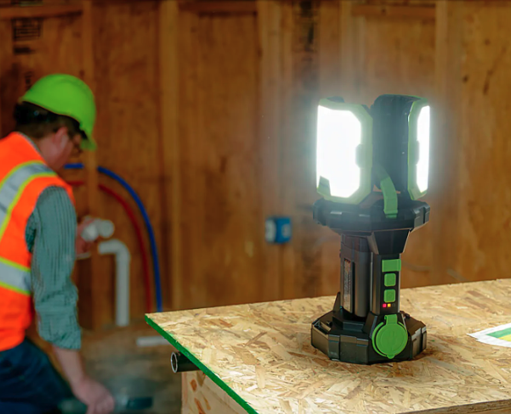 Voyager 5000 Lumen Jobsite Lantern